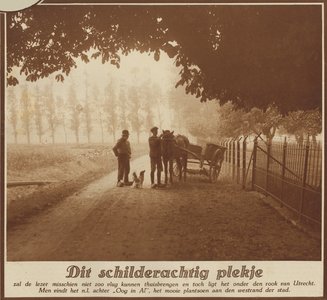 872785 Afbeelding van een paard en wagen met twee landbouwers, op een landweggetje achter de wijk Oog in Al te Utrecht.